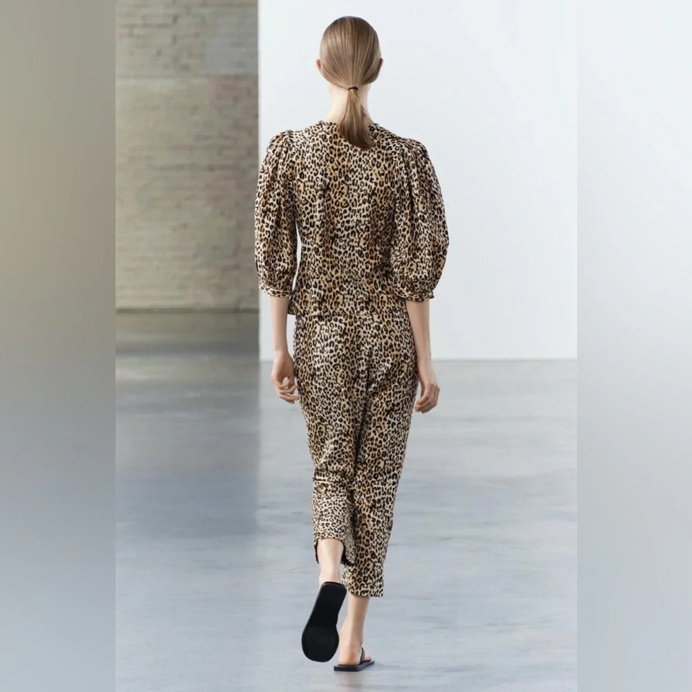 SALE! ZARA NWT ZW COLLECTION ANIMAL PRINT CAPRI PANTS